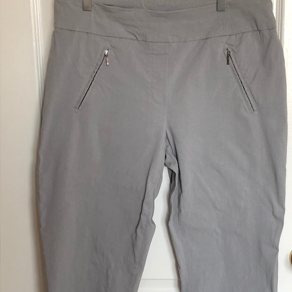 Reitmans Gray Capris